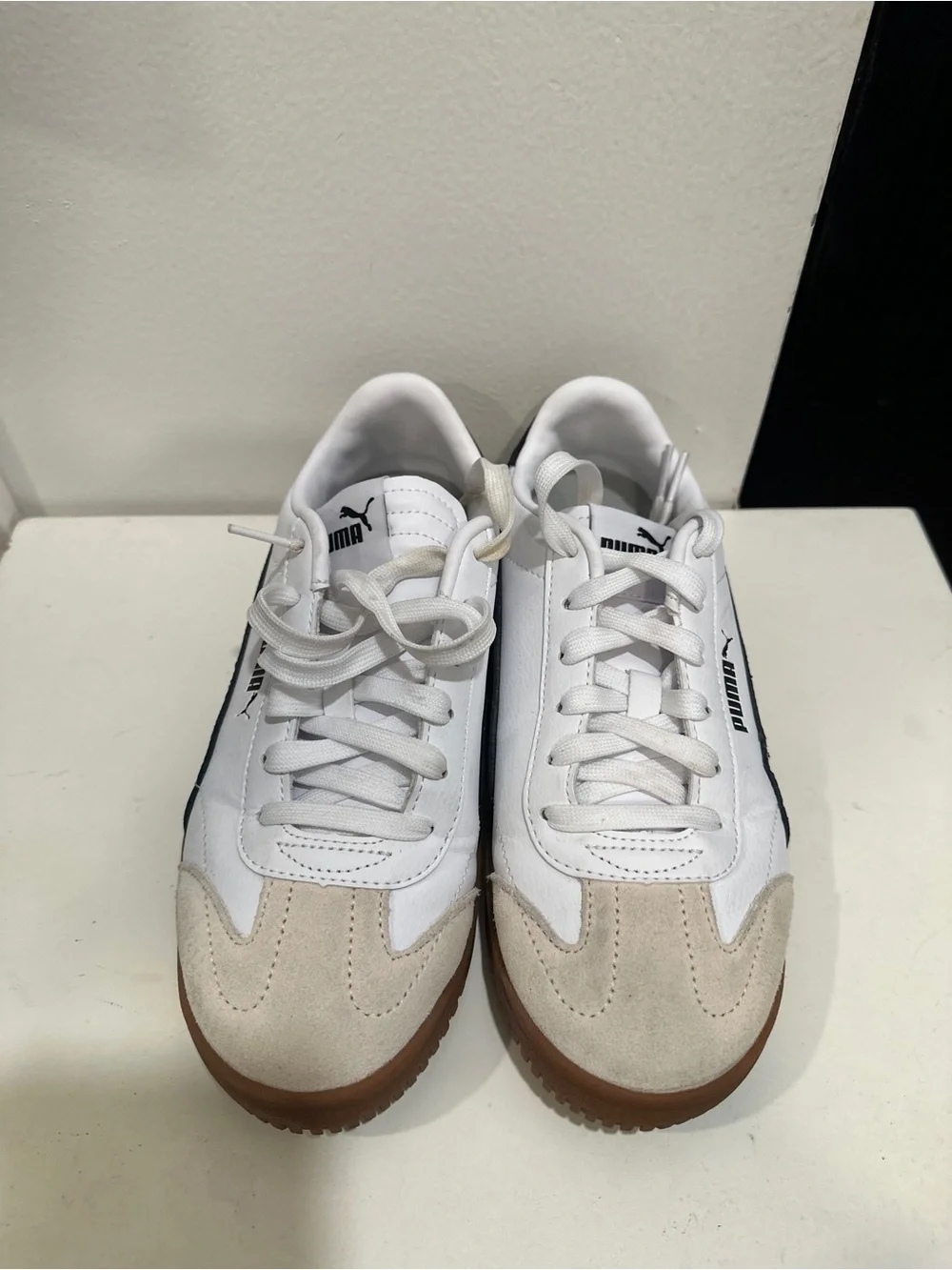 Pumas women’s Club 5v5Sneaker size 7 GUC